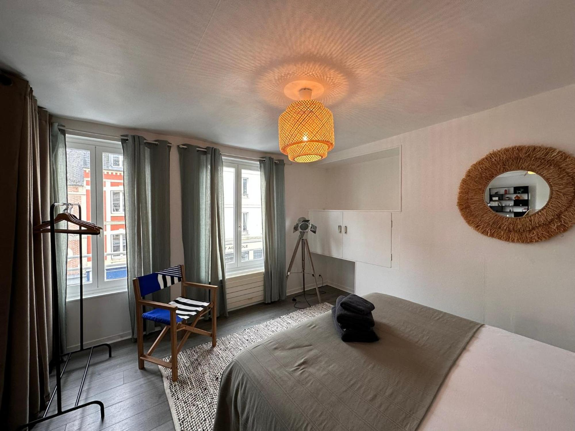 Large Apartment In City Center องเฟลอร์ ภายนอก รูปภาพ