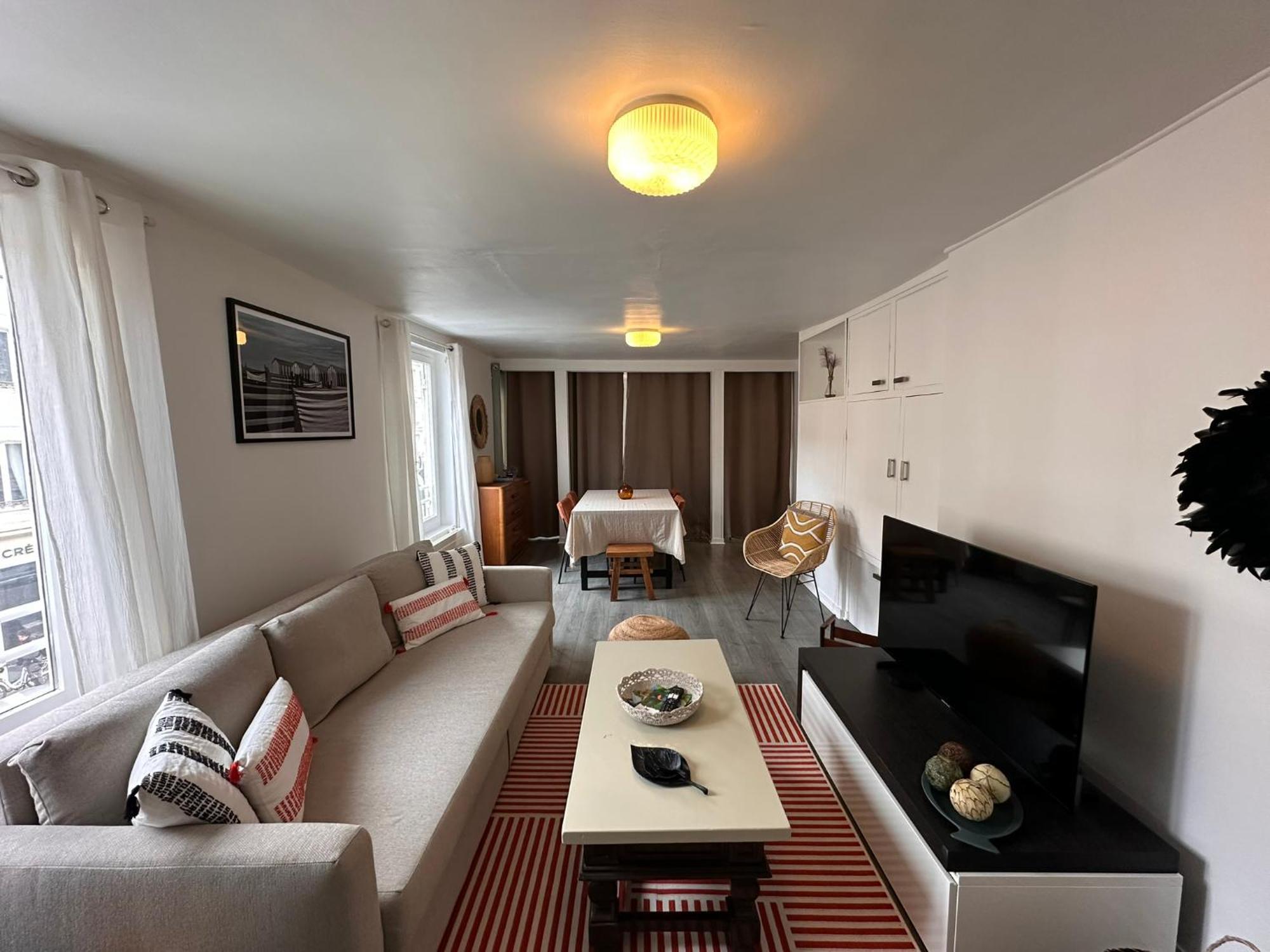 Large Apartment In City Center องเฟลอร์ ภายนอก รูปภาพ